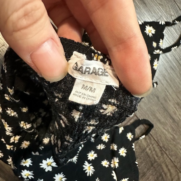 Garage | Floral Crop Tank - Picture 3 of 3